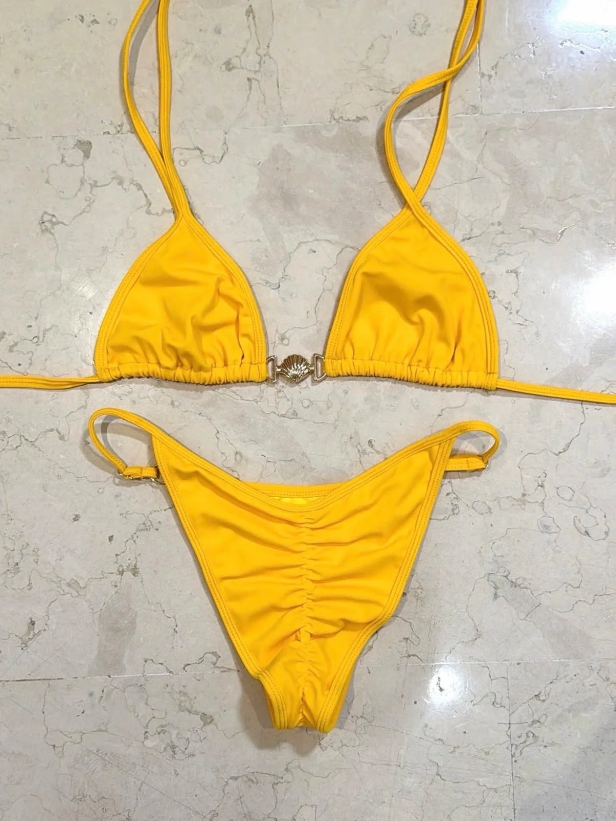 Dos Piezas Amarillo